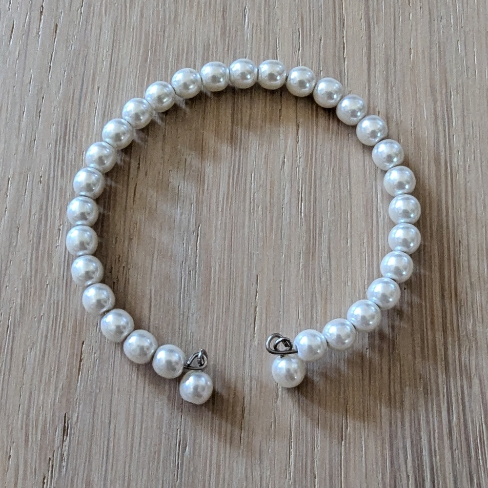 Pearl style bangle bracelet